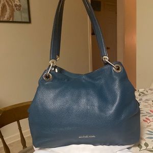 Like new Micheal Kors fall bag